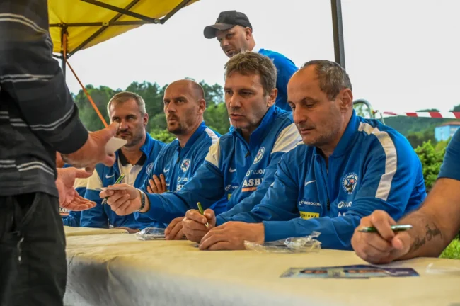 internacionali-brezno-pecko-glonek-autogramiada.jpg